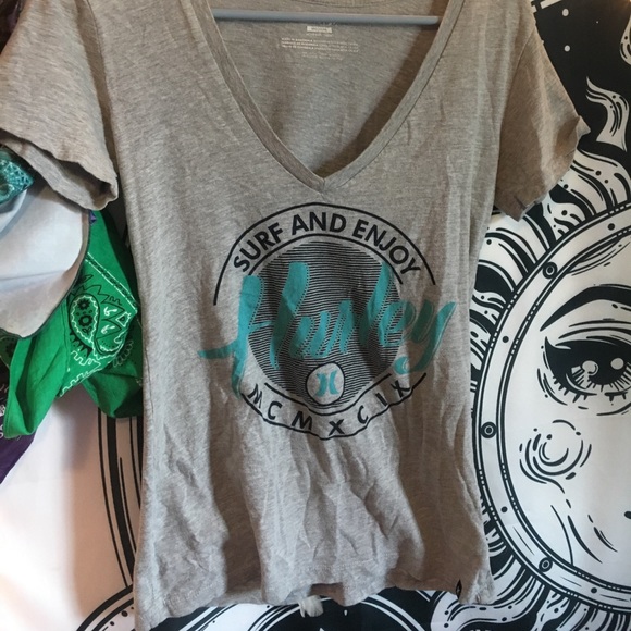 Hurley T-shirt - Picture 2 of 3